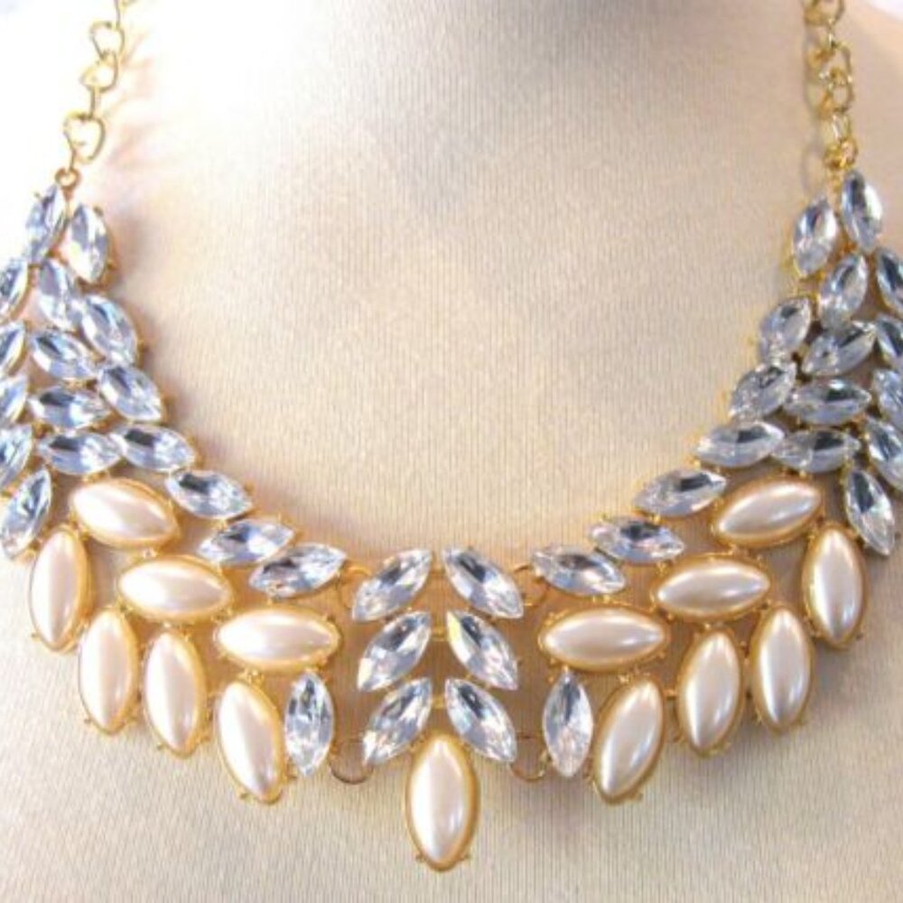 ATHENS STATEMENT NECKLACE crystal-studded, gold-plated simulated pearl bib